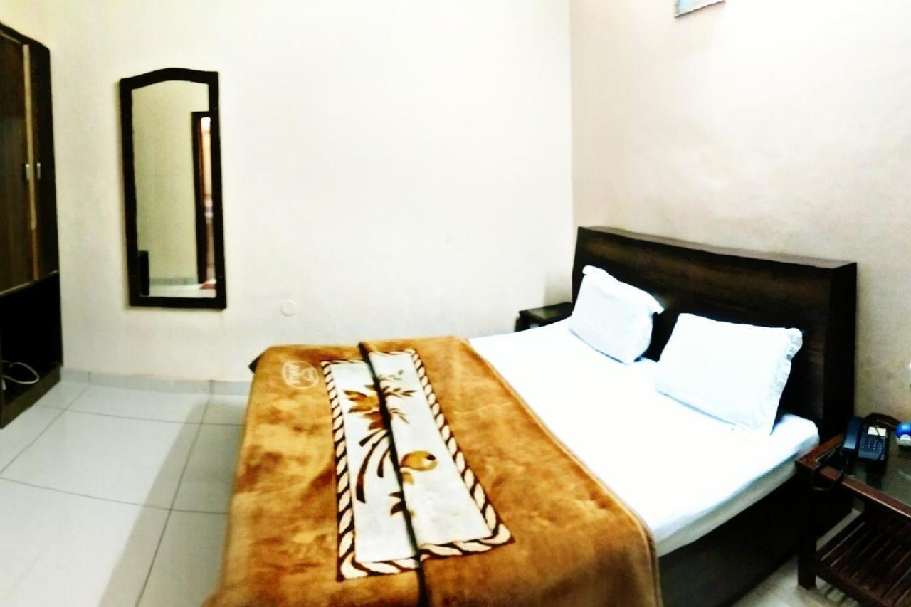 Hotel Aroma Inn Sirsa 外观 照片