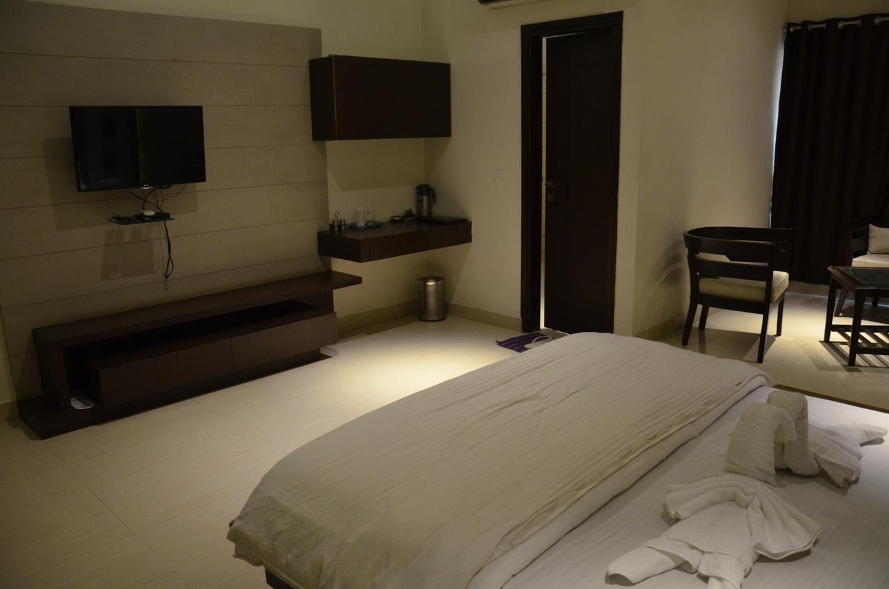 Hotel Aroma Inn Sirsa 外观 照片