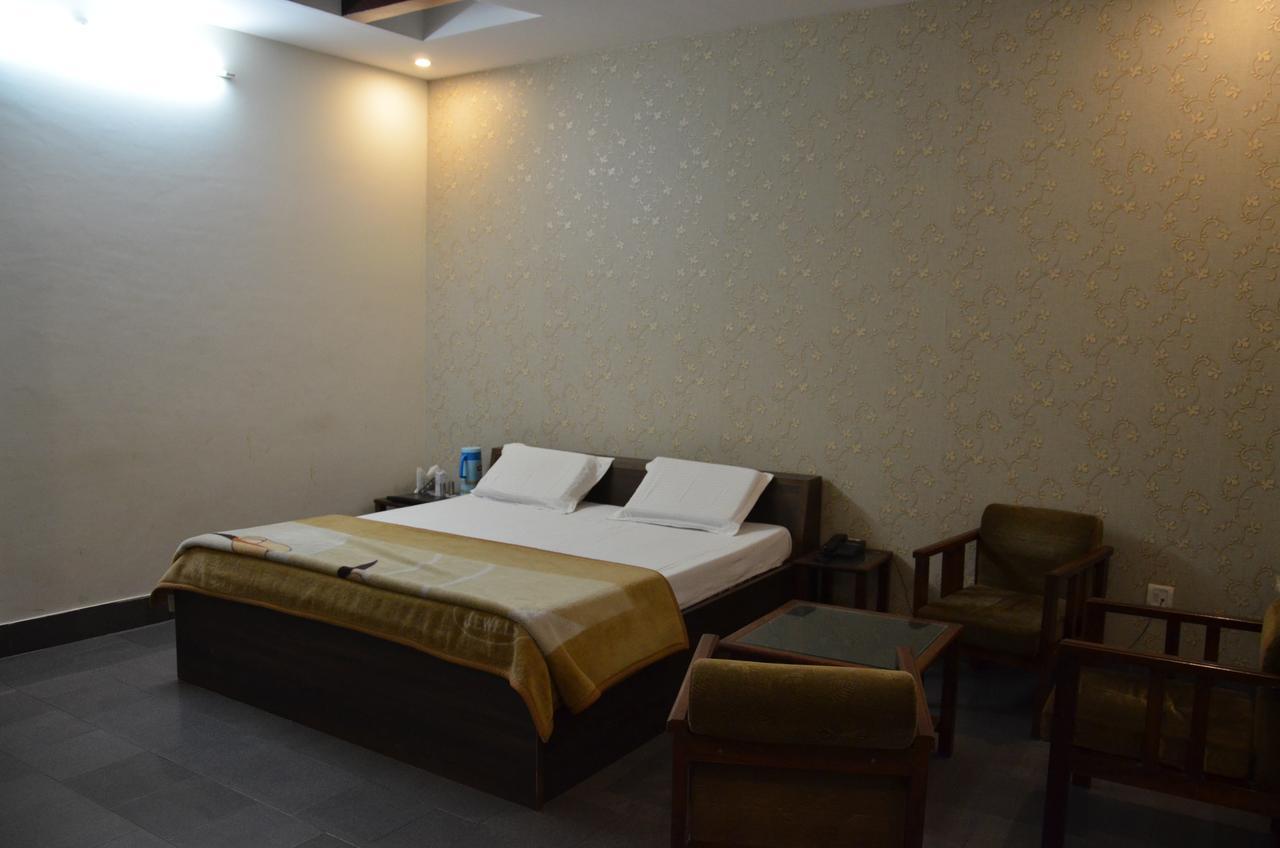 Hotel Aroma Inn Sirsa 外观 照片